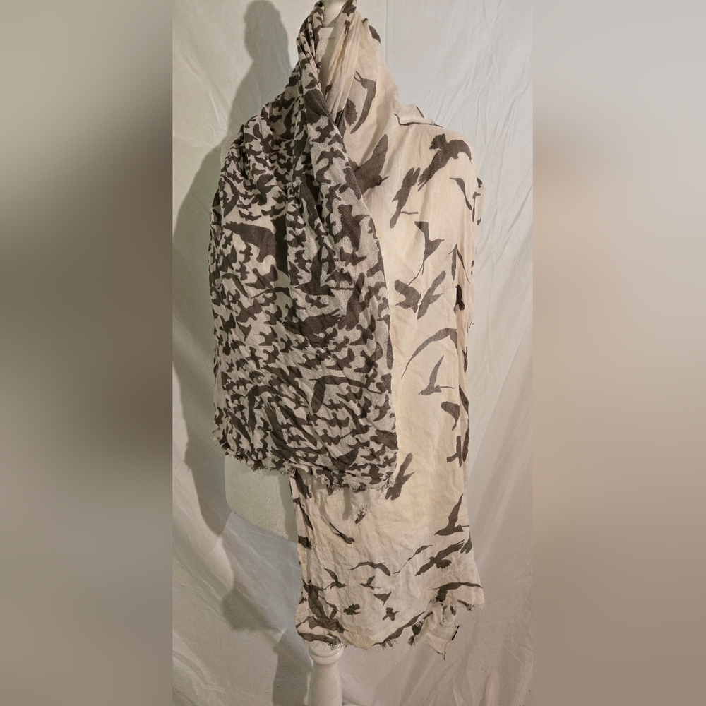 2 Chic★Abstract Bird Patterned Scarf